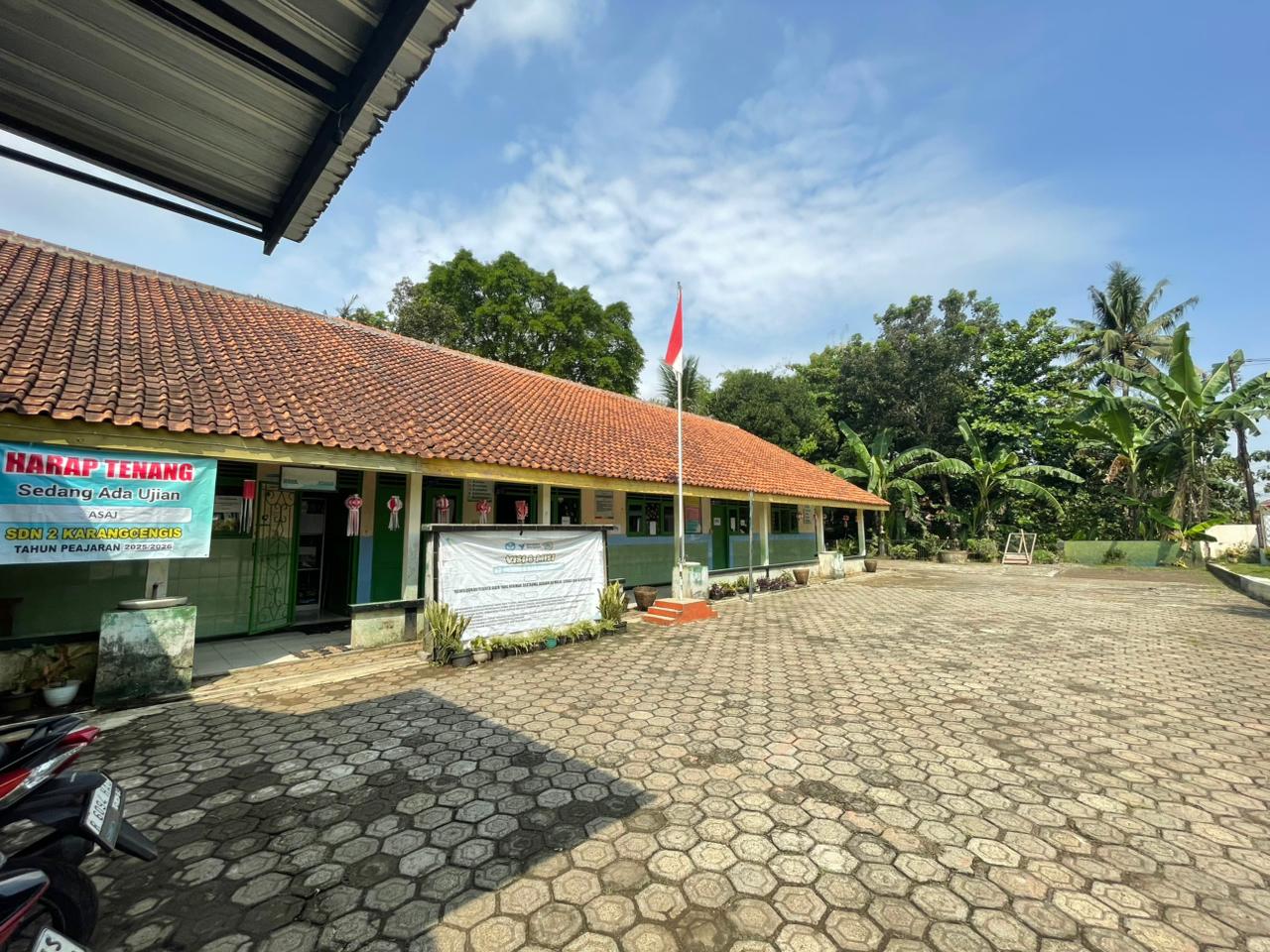 Halaman Sekolah
