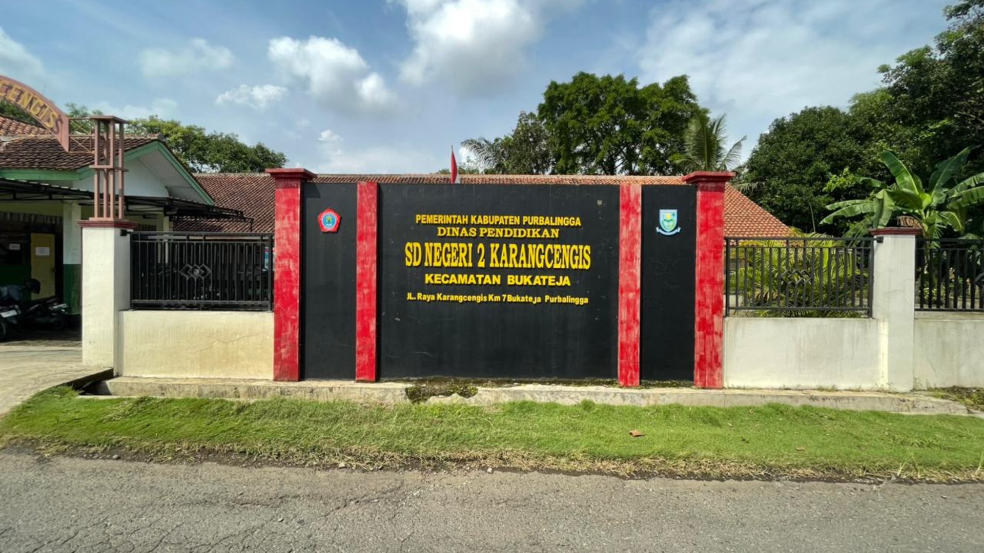 "Jadilah orang yang terdidik sehingga kamu bisa